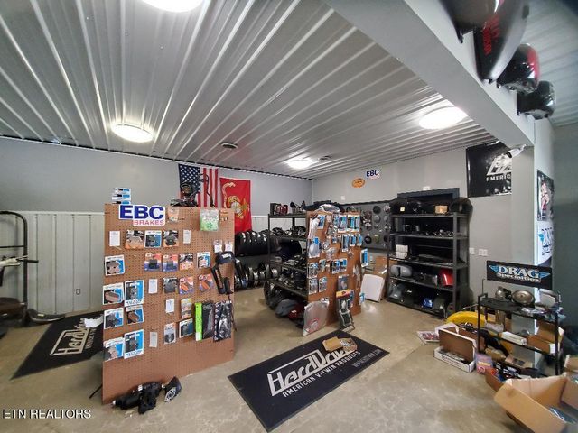 20208 Alberta St, Oneida, TN 37841