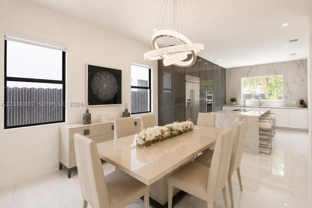 8872 NW 181st St, Hialeah Gardens, FL 33018