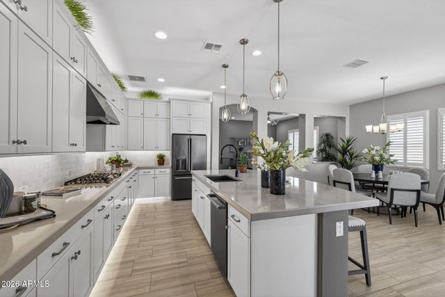 23032 E ARROWHEAD Trail, Queen Creek, AZ 85142