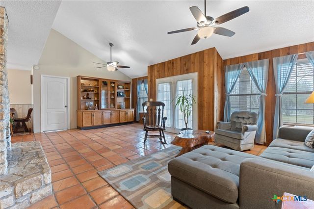 375 Mesa Drive, Del Valle, TX 78617