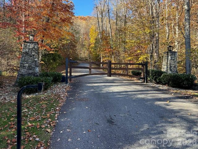 3 Mountain Watch Drive, Waynesville, NC 28785