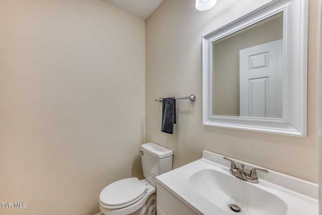 411 East Chestnut Street, Johnson City, TN 37601