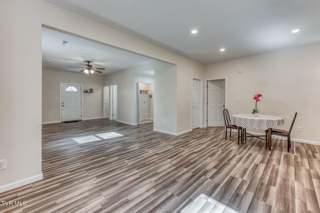 411 East Chestnut Street, Johnson City, TN 37601