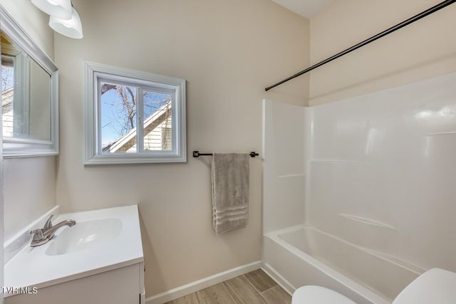 411 East Chestnut Street, Johnson City, TN 37601