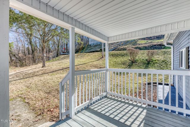 411 East Chestnut Street, Johnson City, TN 37601