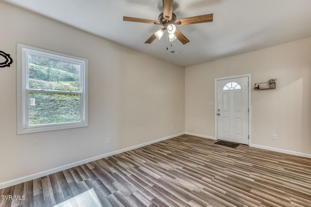 411 East Chestnut Street, Johnson City, TN 37601