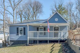 411 East Chestnut Street, Johnson City, TN 37601