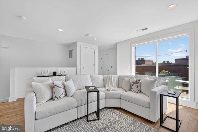 3301 WOODLAND PHLOX ST, Rockville, MD 20852
