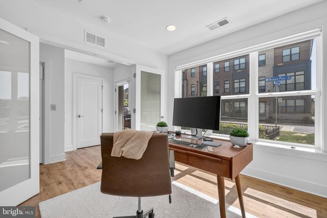 3301 WOODLAND PHLOX ST, Rockville, MD 20852