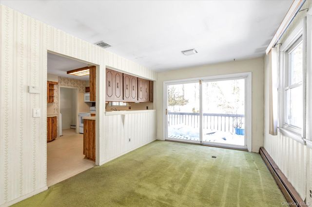 65 Lone Oak Path, Smithtown, NY 11787