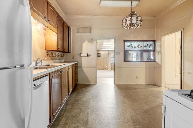 604 S Pearl Street, Trenton, TX 75490