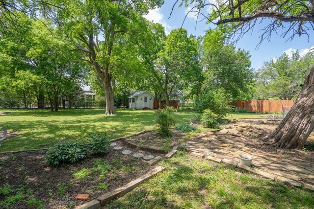 604 S Pearl Street, Trenton, TX 75490