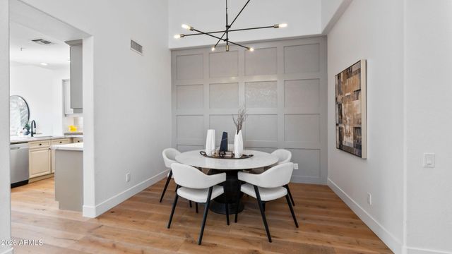 8989 N GAINEY CENTER Drive 101, Scottsdale, AZ 85258