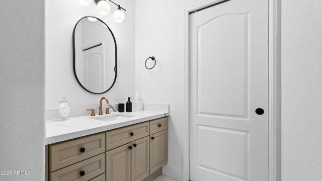 8989 N GAINEY CENTER Drive 101, Scottsdale, AZ 85258