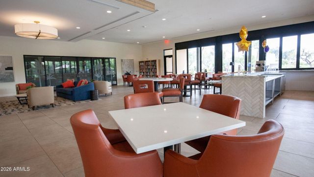 8989 N GAINEY CENTER Drive 101, Scottsdale, AZ 85258