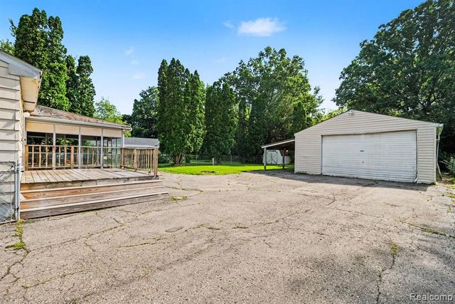 2089 Christner Street, Burton, MI 48519