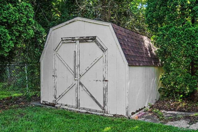 2089 Christner Street, Burton, MI 48519
