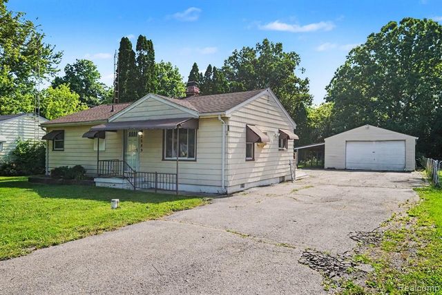 2089 Christner Street, Burton, MI 48519