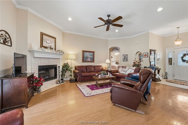 1449 Wylie Lane, Franklin, TX 77856