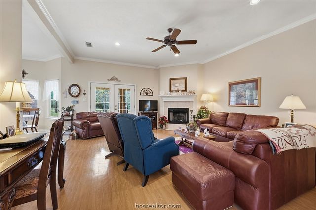 1449 Wylie Lane, Franklin, TX 77856