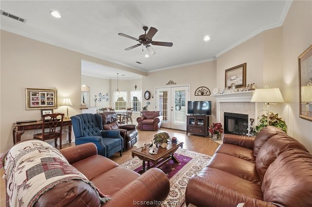 1449 Wylie Lane, Franklin, TX 77856