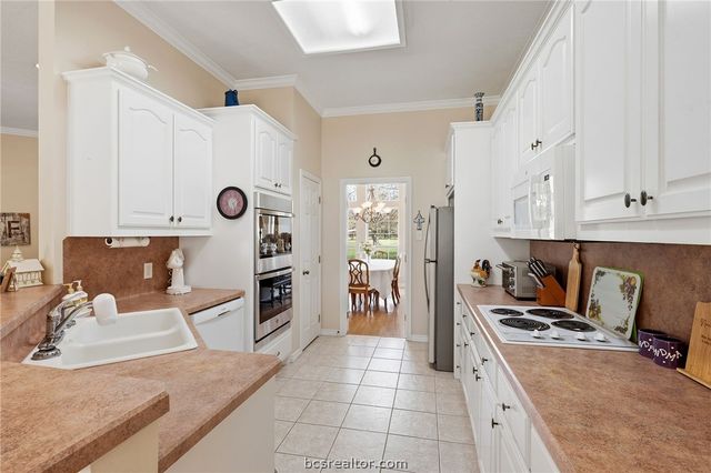 1449 Wylie Lane, Franklin, TX 77856