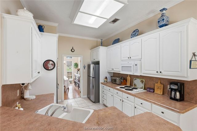 1449 Wylie Lane, Franklin, TX 77856