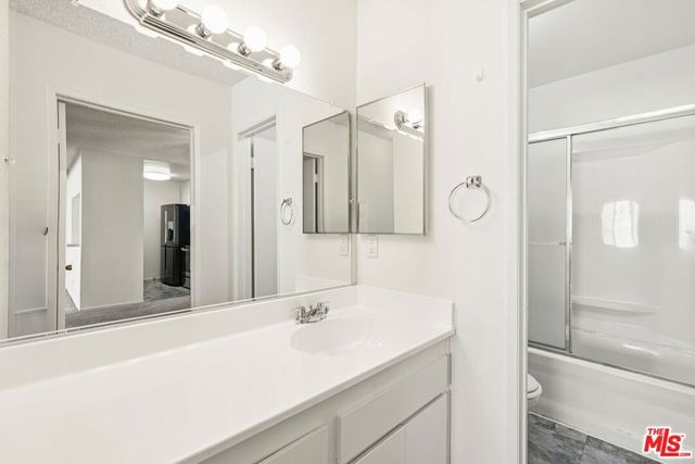 5460 White Oak Avenue A204, Encino, CA 91316