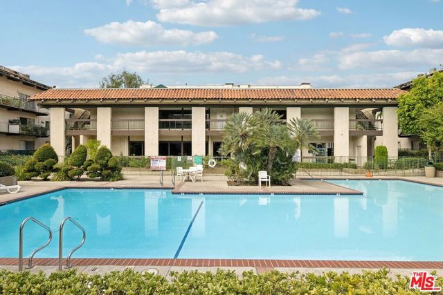 5460 White Oak Avenue A204, Encino, CA 91316