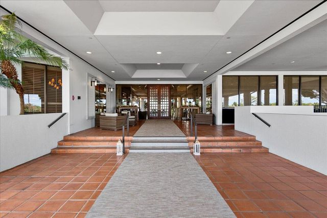 1338 Breakers West Boulevard, West Palm Beach, FL 33411
