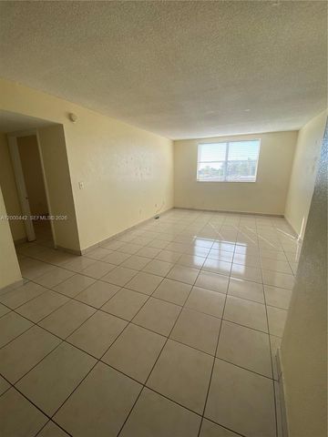 606 W 81st St 307, Hialeah, FL 33014