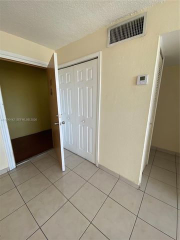 606 W 81st St 307, Hialeah, FL 33014