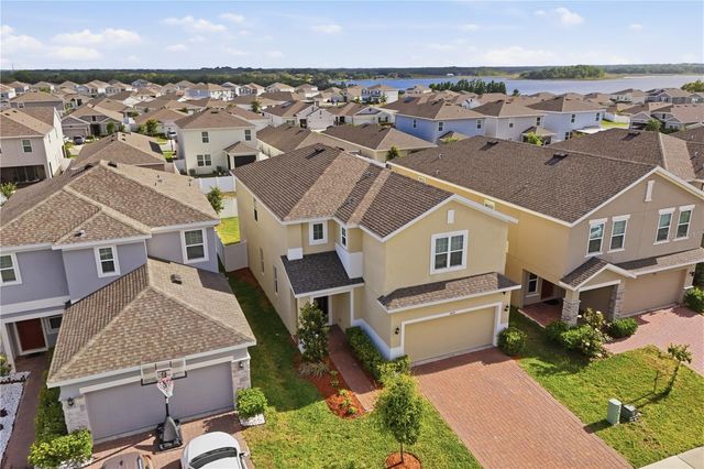 6825 WILSON HAMMOCK AVENUE, Groveland, FL 34736