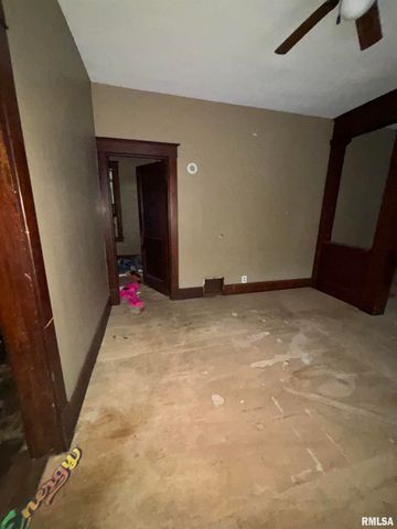 515 S MARY Street, Peoria, IL 61603