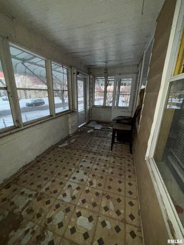 515 S MARY Street, Peoria, IL 61603