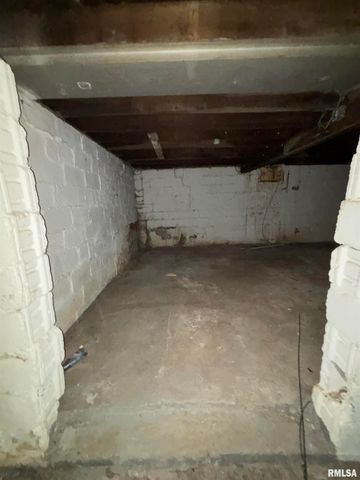 515 S MARY Street, Peoria, IL 61603