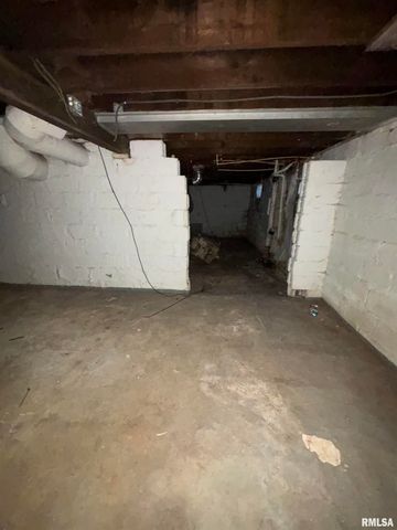 515 S MARY Street, Peoria, IL 61603