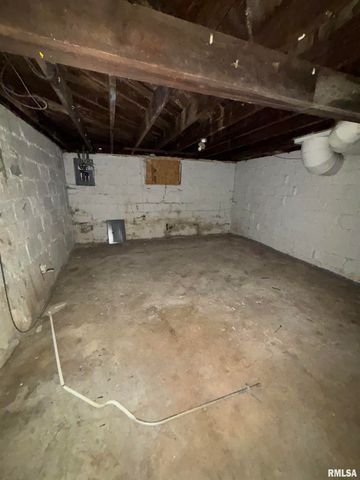 515 S MARY Street, Peoria, IL 61603