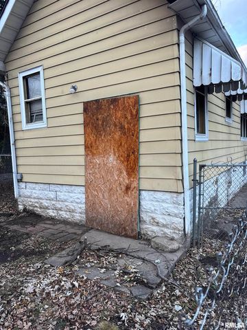 515 S MARY Street, Peoria, IL 61603