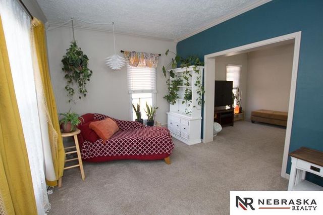 4611 Madison Avenue, Lincoln, NE 68504