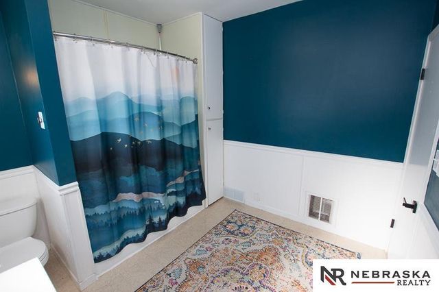 4611 Madison Avenue, Lincoln, NE 68504