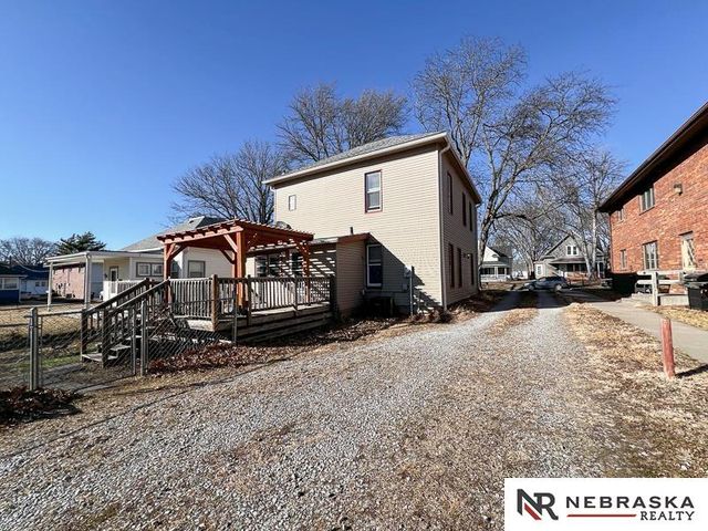 4611 Madison Avenue, Lincoln, NE 68504