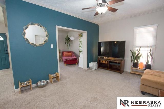 4611 Madison Avenue, Lincoln, NE 68504