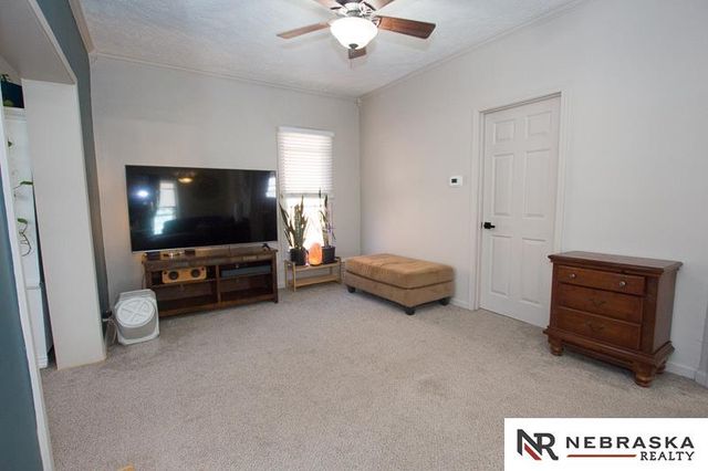 4611 Madison Avenue, Lincoln, NE 68504