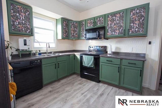 4611 Madison Avenue, Lincoln, NE 68504