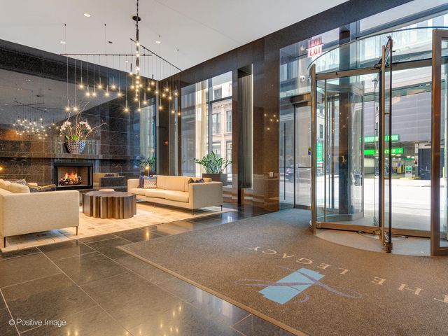 60 E Monroe Street 2001, Chicago, IL 60603