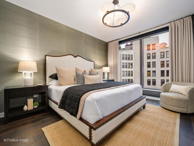 60 E Monroe Street 2001, Chicago, IL 60603