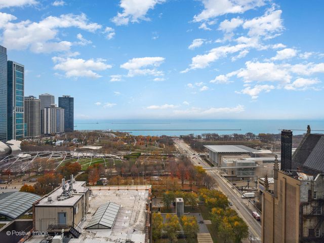 60 E Monroe Street 2001, Chicago, IL 60603