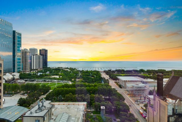 60 E Monroe Street 2001, Chicago, IL 60603