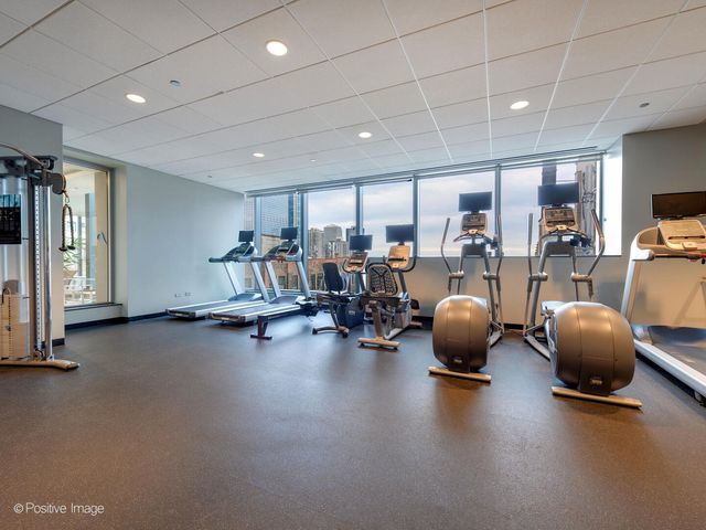 60 E Monroe Street 2001, Chicago, IL 60603